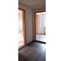 2 Zimmer Wohnung im Zentrum - 450,00 EUR Kaltmiete, in Oelsnitz (Erzgebirge) (PLZ: 09376)