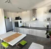 Helle, vollrenovierte ETW in Moers Mitte