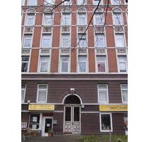 Winterhude: 2-Zi-Altbau mit Balkon: Wohnbüro, Praxis, Atelier - Hamburg