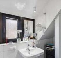 3 Zimmer - 40 qm Dachterrasse - Garage.... Was will man mehr ? - Frechen