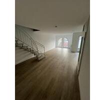 Frisch renovierte 4-Zimmer Penthousewohnung in Bestlage von Varel