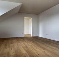 Zentral gelegene 4-Zimmer-Wohnung mit viel Platz - Solingen