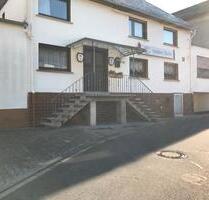 Wohnung Erdgeschoss mit Terrasse und EBK - Singhofen