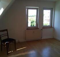 Gemütliche DG Wohnung, 2 ZKB, Uninaehe, ab 01.07.2025 - Bielefeld Schildesche