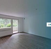 **Großzügige und vollständig renovierte 3-Zimmer-Erdgeschosswohnung mit Balkon** - Osnabrück Hellern