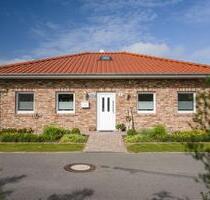 Bungalow Ferienhaus direkt am See in Walchum