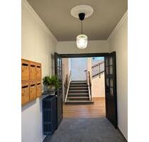 Stilvolle 2 - Zimmer - Wohnung mit großer Dachterrasse - Hof Altstadt