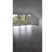 2 Zimmer Dachgeschoss Wohnung - 700,00 EUR Kaltmiete, ca.  85,00 m² in Peine (PLZ: 31224)