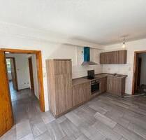 Große frisch gestrichene EG Altbauwohnung in Papenburg Obenende