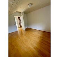 DG Wohnung in ruhiger Lage - 1.170,00 EUR Kaltmiete, ca.  130,00 m² in Gorxheimertal (PLZ: 69517)