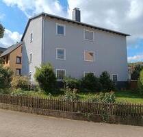 Ein bzw Zweifamilienhaus - 299.000,00 EUR Kaufpreis, in Battweiler (PLZ: 66484)