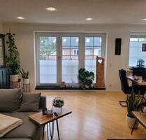 92qm 2,5 Zi Maisonette Wohnung Balkon, Garten, Garage, Badewanne - Bad Segeberg