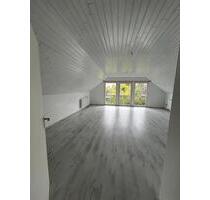 2 Zimmer Dachgeschoss Wohnung - 700,00 EUR Kaltmiete, in Peine (PLZ: 31224)