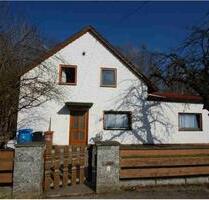 Charmantes Eigenheim mit reichlich Platz für Familie und Hobby - Neukirchen