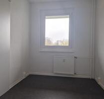 Ideal für Senioren: Charmante Erdgeschosswohnung mit Balkon und separater Küche ! - Eisleben (Lutherstadt)