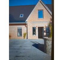 Schicke Neubau Wohnung - 1.100,00 EUR Kaltmiete, in Aurich (PLZ: 26607) Georgsfeld und Tannenhausen