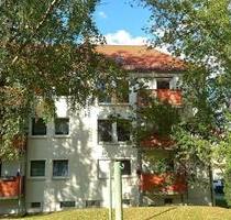 Neu sanierte 3-Raum-Wohnung mit Balkon und Blick ins Grüne in der Delle - Riesa