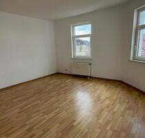 Werdau-Zentrum, 3-Zi.-Whg., großes Wohnzimmer, kleines Kinderzimmer