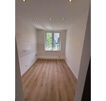 Top sanierte 2 Zimmer Wohnung am Stadtpark - Remscheid