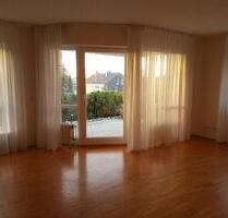 5-Zimmer-Wohnung mit Terrasse, Garten & Garage in 95030 Hof