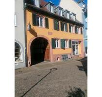 Mehrfamilienhaus mit Gewerbe zentral in Emmendingen