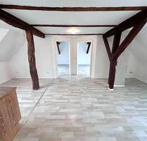 Moderne 3-Zimmer-Dachgeschosswohnung mit Fachwerkcharme - Gudensberg