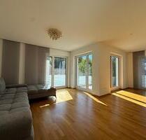 Helle 2-Zimmer-Wohnung mit Süd-West Balkon und EBK in München-Solln!