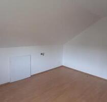 Schöne 3-Zimmer-DG-Wohnung mit Balkon in Brigachtal-Klengen