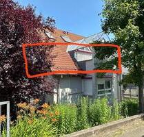 Hochwertige 2 Zimmer DG-Wohnung mit Einbauküche und Stellplatz - Weinstadt