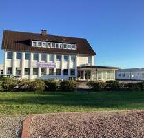 Schöne helle 3- Zimmerwohnung ca 90 qm 1. OG im 4- Familienhaus - Rinteln