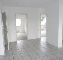 Gepflegte 3-Zimmer-DG-Wohnung, Tel.: 0171 8310089 - Niederaula