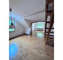 Charmante & hochwertige 3-Zimmer-Maisonettewohnung mit Terrasse im Grünen im Radevormwald zu vermieten