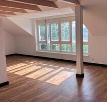 Großartige DG-Wohnung. Balkon. Dachterrasse.Spektakuläre Aussicht - Stuttgart Lehen