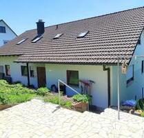 3,5-Zimmer-Eigentumswohnung mit zwei Balkonen, Garage und Garten - Dörzbach