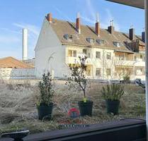 DÜSSELDORF-BILK: TRAUMHAFTE 2-ZIMMERWOHNUNG MIT EINBAUKÜCHE & GROßER TERRASSE MIT DACHGARTEN