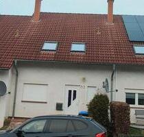 gepflegtes Reihenhaus in Saarhölzbach mit viel Potenzial - Mettlach