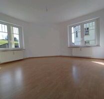 CRIMMITSCHAU: helle 2-Raum-Wohnung in Crimmitschau zu vermieten - Grimma