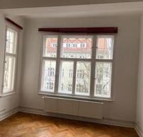 Schöne Zwei-Zimmer Altbauwohnung in Charlottenburg zur Untermiete - Berlin Charlottenburg-Wilmersdorf