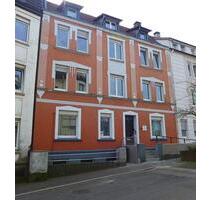 Helle, großzügige Dachgeschoss - Wohnung Nähe 
