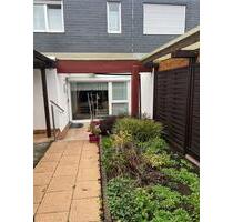 Charmantes Reihenhaus mit Garten, Vorgarten und Stellplatz - Bonn Tannenbusch