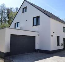 Geräumiges niedrig Energie A+ Neubau Einfamilienhaus mit gehobene - Oelde