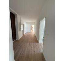 *Schöne* 4 Zimmer Wohnung mit Einbauküche in Ruhiger Lage - Ludwigshafen am Rhein Parkinsel