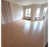 TOP GEPFLEGT! Ansprechende 3-Zi.-Whg. mit gut durchdachtem Grundriss! RUHIGE Lage in Roth-West!