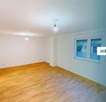 ERSTBEZUG NACH SANIERUNG: Weitläufige 3-Zimmer-Wohnung mit großem Tageslichtbad - Ingolstadt Nordost