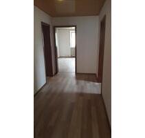 Helle DG Wohnung in Teublitz - 590,00 EUR Kaltmiete, in Teublitz (PLZ: 93158)