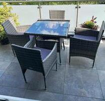 Neubauwohnung, Balkon, Stellplatz, energetisch gebaut. - Vettweiß