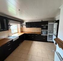 Wohnung 2 Balkone Kachelofen Einbauküche - Kassel Harleshausen