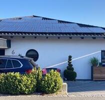 Großer Bungalow mit Pool, Whirlpool und Sauna in bevorzugter Lage - Straubing