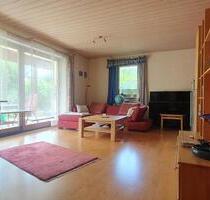 Helle 2-Zimmer-Erdgeschosswohnung mit großer Wohnküche und Terras - Nittenau