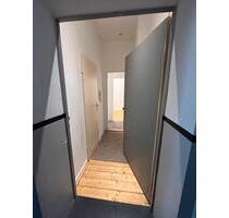 2-ZIMMER-WOHNUNG NEU SANIERT MIT WASCHMASCHINE UND EINBAUKÜCHE - Berlin Friedrichshain-Kreuzberg
